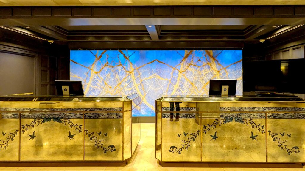 gold-with-floral-decal-check-in-desks-at-the-hotel-fairmont-chateau-frontenac-