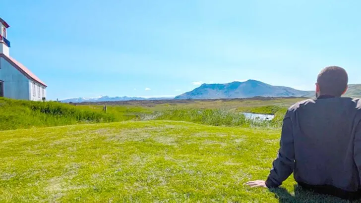 Iceland-in-the-summer-afternoon_tea_reads_featured_image