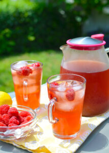 Quick & Easy Refreshing Raspberry Iced Tea Recipe | Afternoon Tea Reads