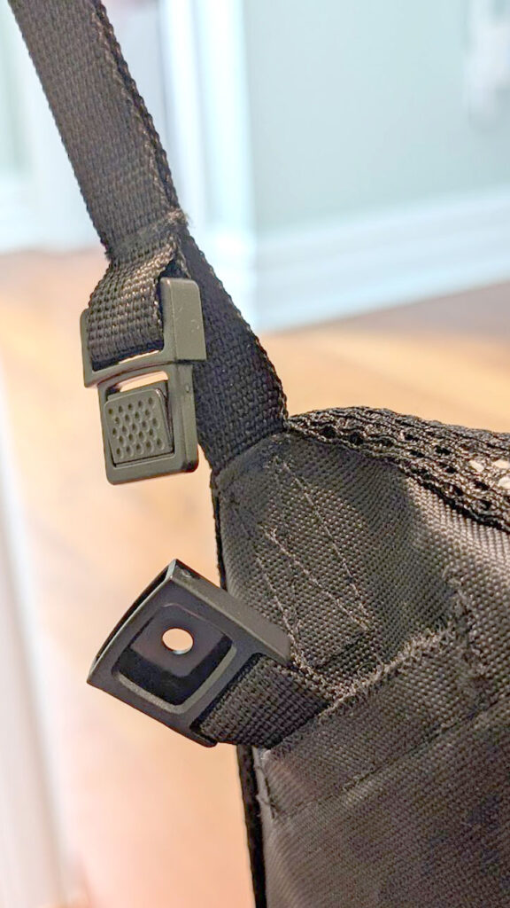 the clip system of the guava lotus , unattached. 